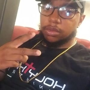 Meet your Posher, Larry